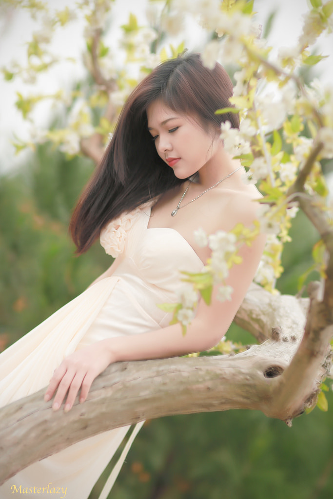折磨女仆喝水憋尿的故事